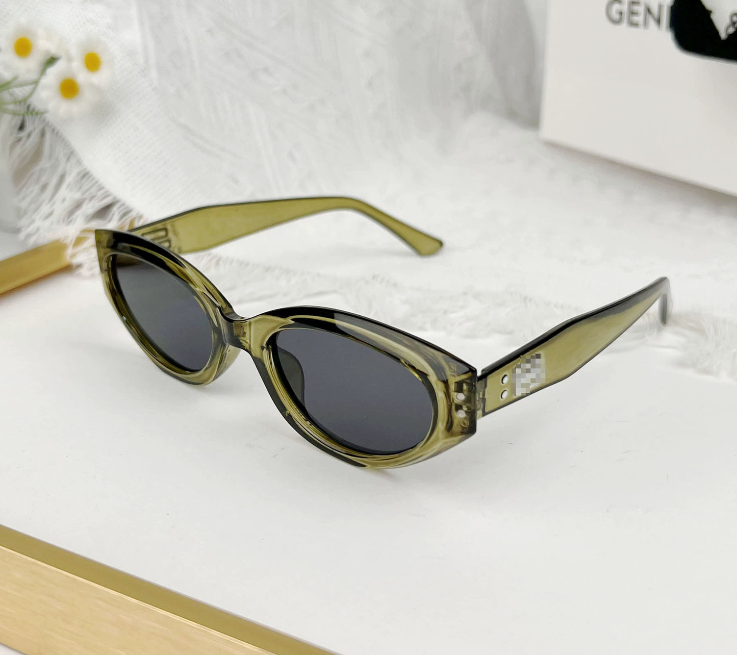 Fashion liberal men and women sunglasses