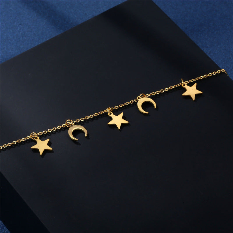 Star and Moon Pendant Clavicle Necklace